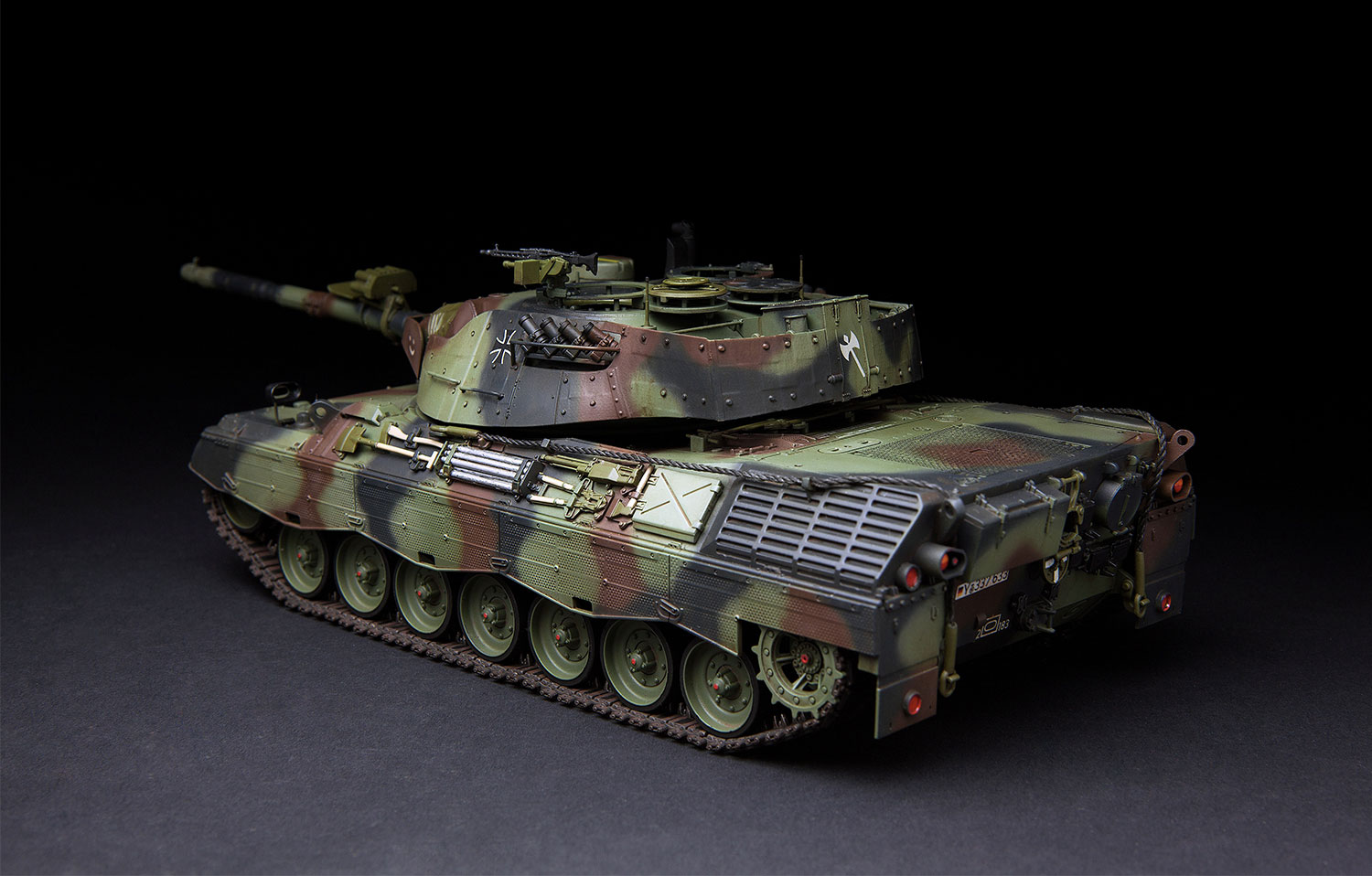 TS-015 German main battle tank LEOPARD 1 A5 1/35 Meng