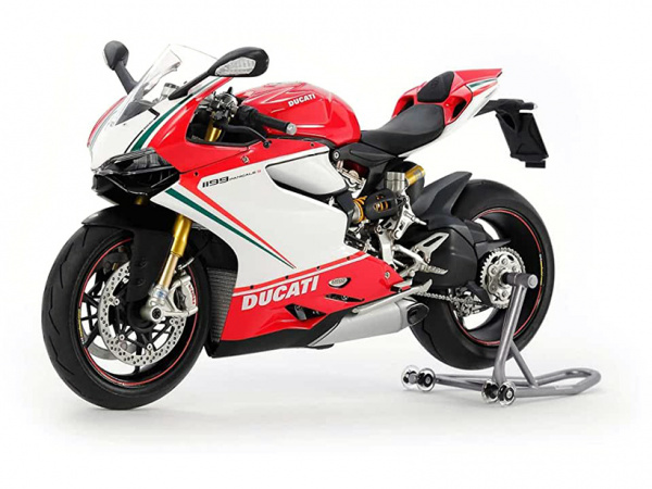 14132 Ducati 1199 Panigale S Tricolore Tamiya