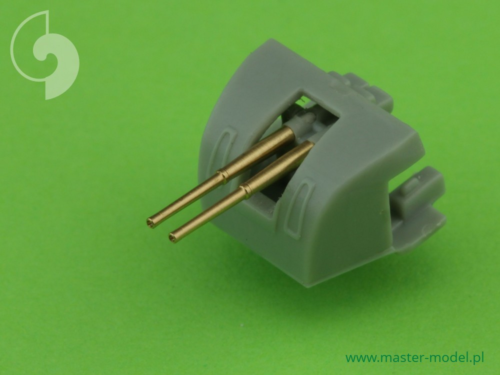 SM-350-068 Вооружение HMS Warspite - стволы 15 дюймов (8 шт.), 6 дюймов (8 шт.), 4 дюйма (8 шт.)