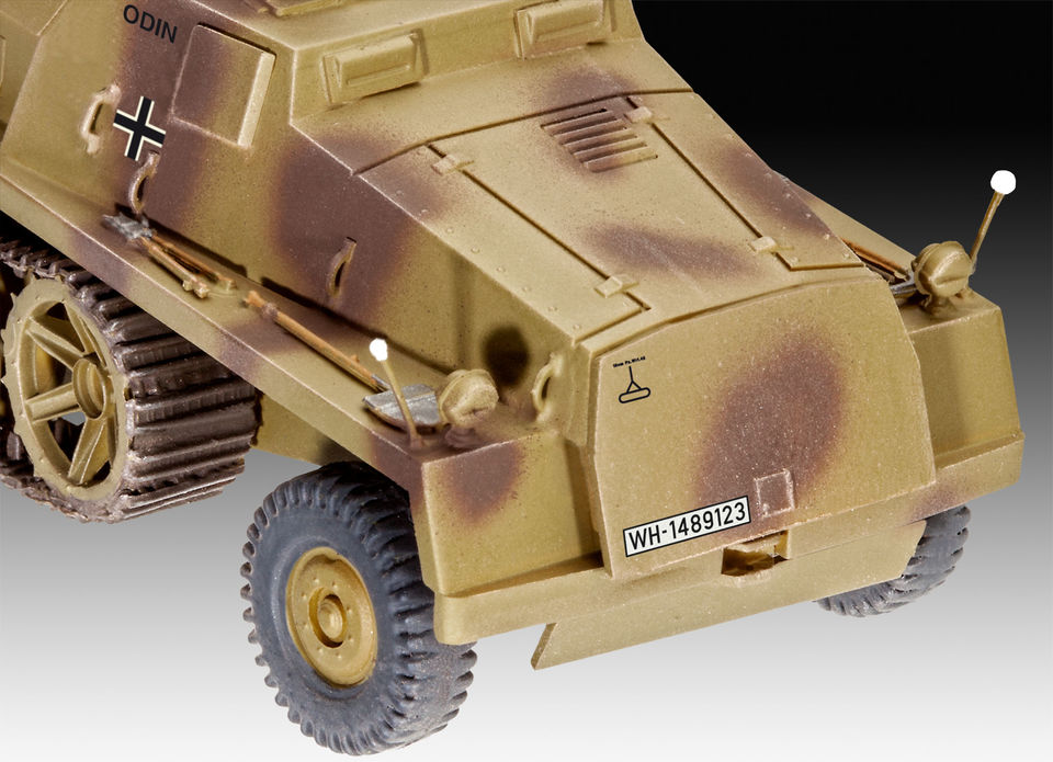 03264 Германская самоходная РСЗО периода Второй мировой войны Panzerwerfer 42 auf sWS Revell