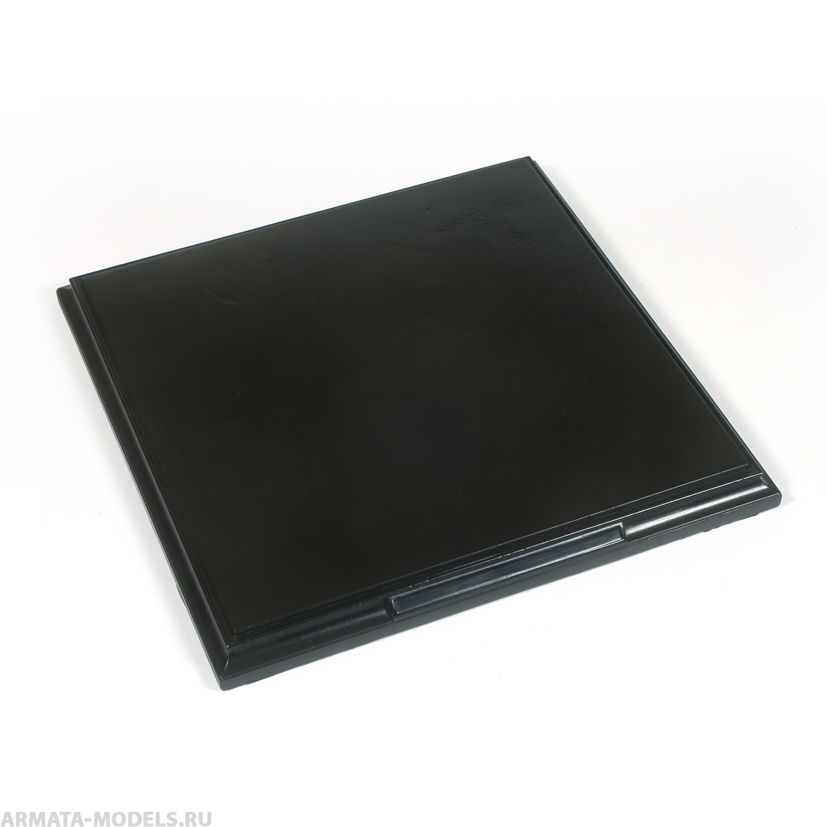 35-0054-B  Vignet Base, Square (large, 17 x 17cm)